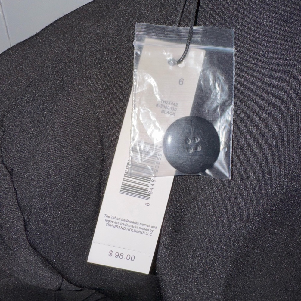 Tahari Classic Black Women's Blazer - Picture 3 of 3